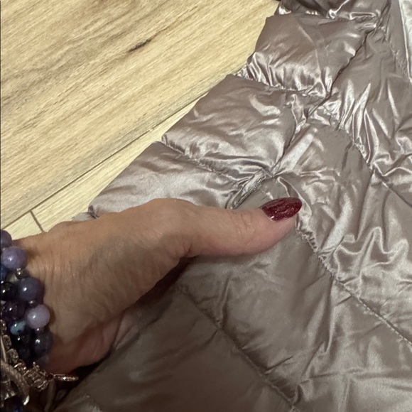 Martha Stewart NWT M toasted taupe short sleeve Puffer Jacket Faux Fur Collar - Picture 5 of 7